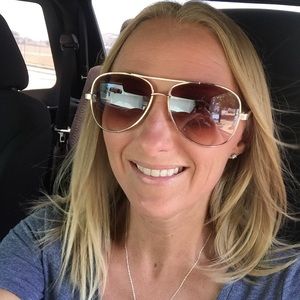 Meet your Posher, Christine